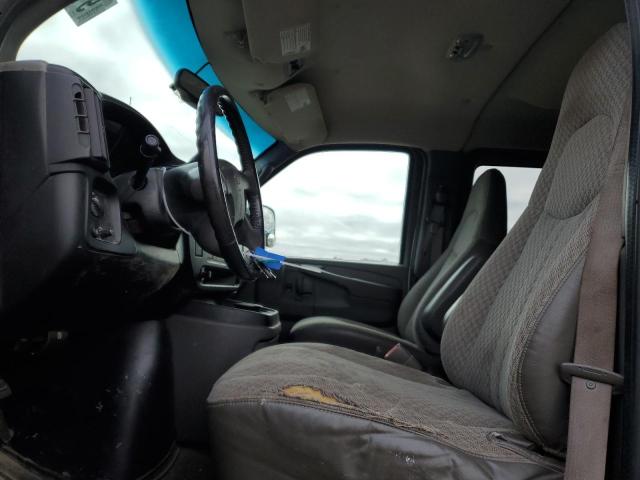1GNFG15T561267207 - 2006 CHEVROLET EXPRESS G1 GRAY photo 7