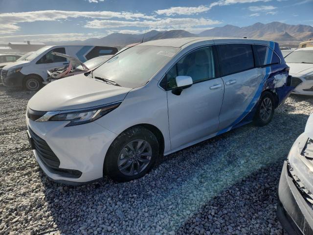 2023 TOYOTA SIENNA LE, 