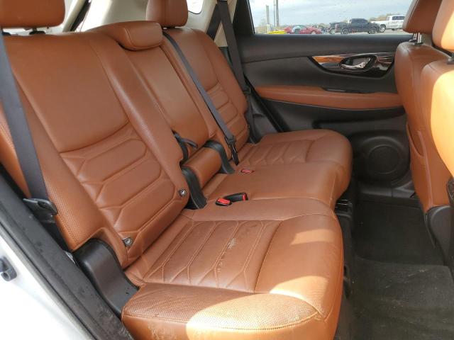 JN8AT2MT1HW396884 - 2017 NISSAN ROGUE S SILVER photo 11