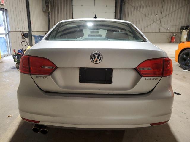 3VWDZ7AJ0BM025453 - 2011 VOLKSWAGEN JETTA SE 银色 照片 6