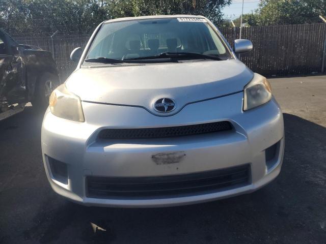 JTKKU4B44AJ055530 - 2010 TOYOTA SCION XD 银色 照片 5