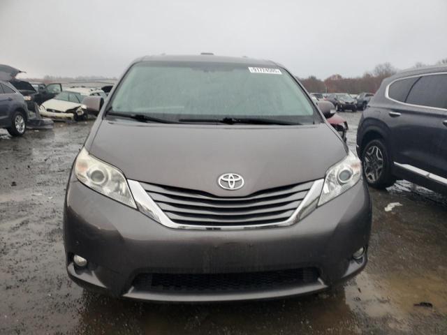 5TDDK3DC1DS069185 - 2013 TOYOTA SIENNA XLE Сірий фото 5