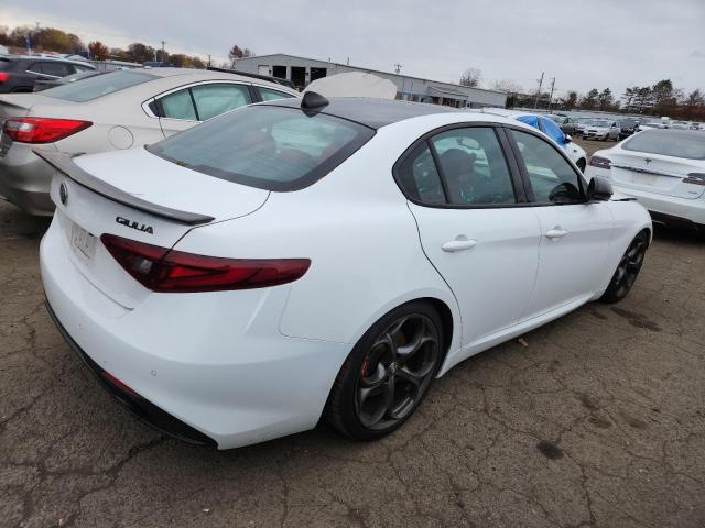 ZARFANBN1M7643814 - 2021 ALFA ROMEO GIULIA TI Biały zdjęcie 3
