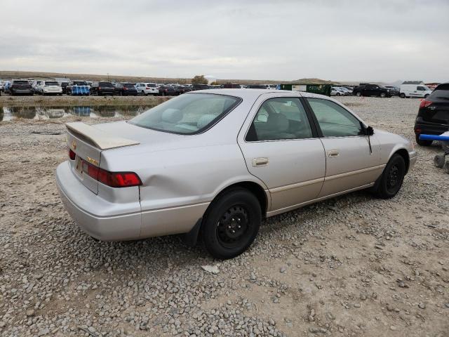 4T1BG22K9VU017809 - 1997 TOYOTA CAMRY CE SILVER photo 3