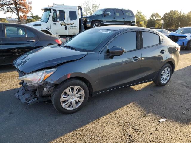 2019 TOYOTA YARIS L, 