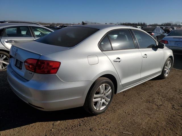 3VWLL7AJXCM325256 - 2012 VOLKSWAGEN JETTA TDI SILVER photo 3