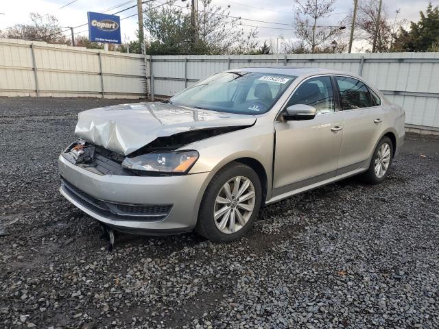 2013 VOLKSWAGEN PASSAT SEL, 