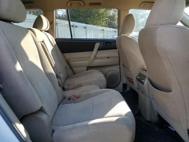 5TDZA3EH3BS010915 - 2011 TOYOTA HIGHLANDER BASE Beyaz fotoğraf 11