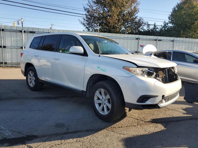 5TDZA3EH3BS010915 - 2011 TOYOTA HIGHLANDER BASE Beyaz fotoğraf 4