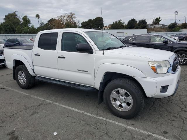 3TMJU4GN1EM171037 - 2014 TOYOTA TACOMA DOUBLE CAB PRERUNNER WHITE photo 4