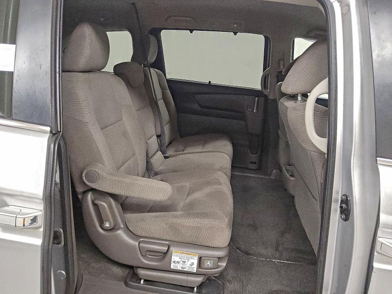 5FNRL5H4XCB068198 - 2012 HONDA ODYSSEY EX SILVER photo 11