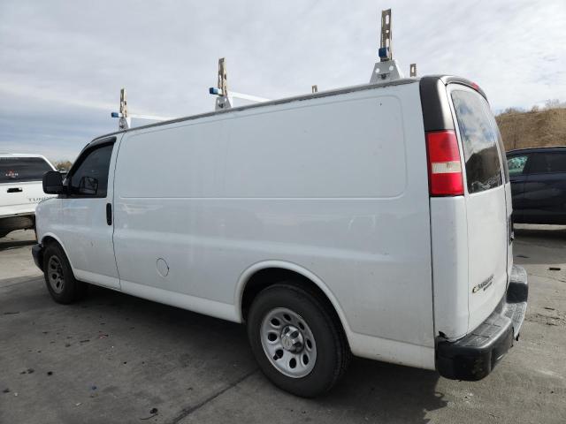 1GCSHAF40D1141555 - 2013 CHEVROLET EXPRESS G1 WHITE photo 2