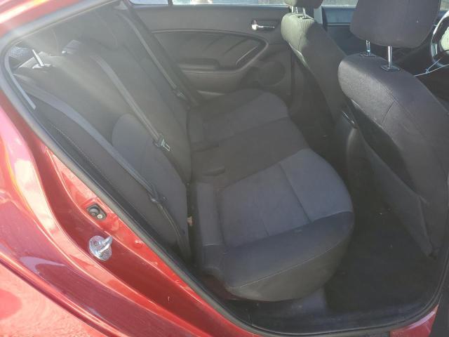 3KPFL4A75JE201373 - 2018 KIA FORTE LX RED photo 10