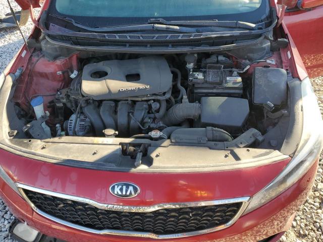 3KPFL4A75JE201373 - 2018 KIA FORTE LX RED photo 11