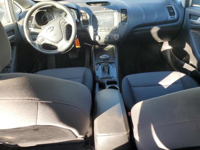 3KPFL4A79JE268428 - 2018 KIA FORTE LX 银色 照片 8