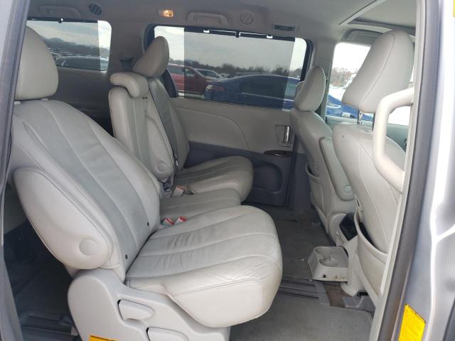 5TDYK3DC1CS238136 - 2012 TOYOTA SIENNA XLE SILVER photo 11