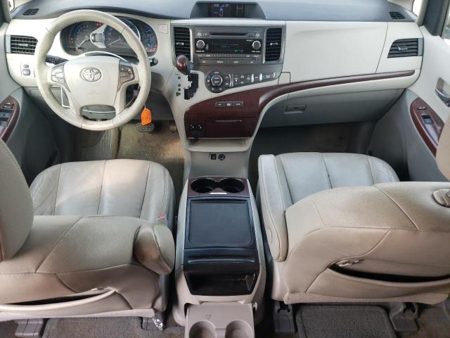 5TDYK3DC1CS238136 - 2012 TOYOTA SIENNA XLE SILVER photo 8