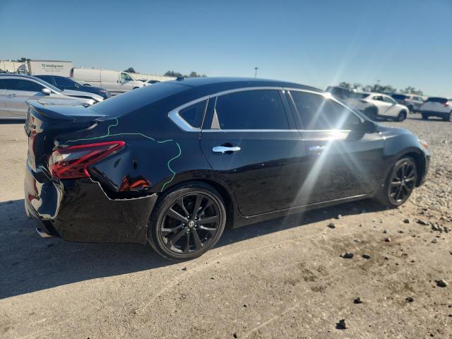 1N4AL3AP6JC476266 - 2018 NISSAN ALTIMA 2.5 შავი ფოტო 3