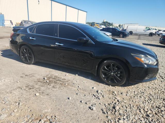 1N4AL3AP6JC476266 - 2018 NISSAN ALTIMA 2.5 შავი ფოტო 4