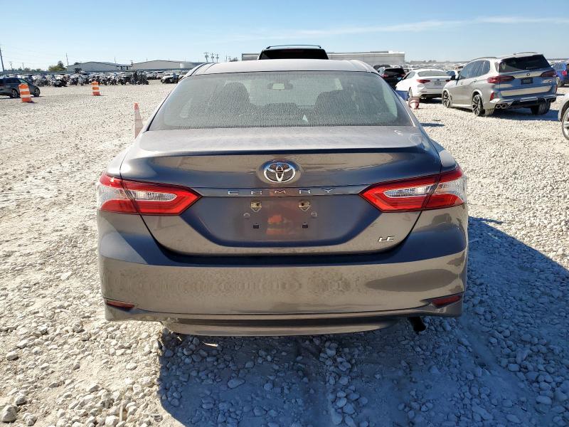 4T1B11HK7JU561772 - 2018 TOYOTA CAMRY L GRAY photo 6