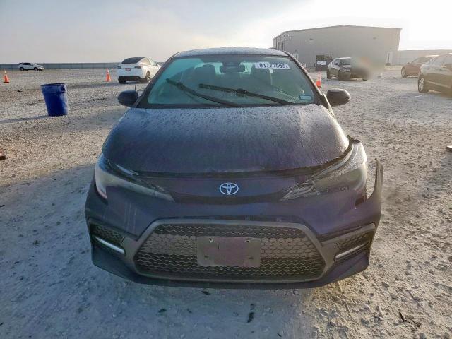 5YFP4MCE7MP088591 - 2021 TOYOTA COROLLA SE Синий фото 5