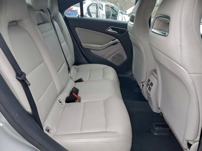 WDDSJ4GB3FN243114 - 2015 MERCEDES-BENZ CLA 250 4MATIC SILVER photo 10