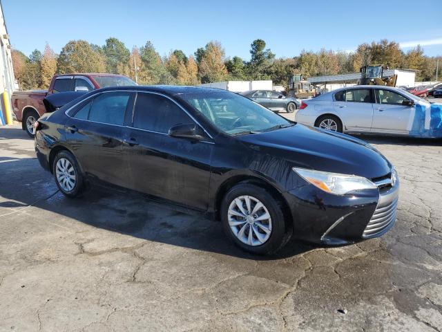 4T1BF1FK4HU624373 - 2017 TOYOTA CAMRY LE შავი ფოტო 4