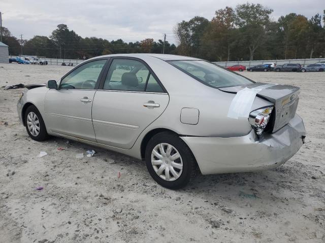 4T1BE32K35U047870 - 2005 TOYOTA CAMRY LE SILVER photo 2