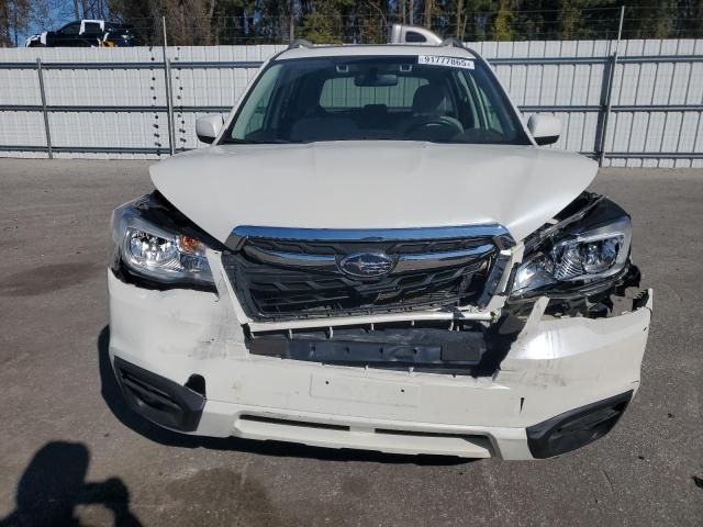 JF2SJAGC6HH534081 - 2017 SUBARU FORESTER 2.5I PREMIUM WHITE photo 5