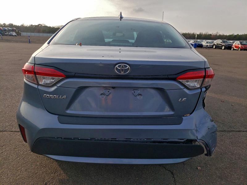 5YFEPMAE2MP161156 - 2021 TOYOTA COROLLA LE SILVER photo 6