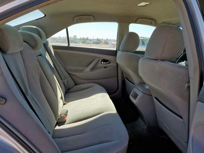 4T1BF3EK6BU752778 - 2011 TOYOTA CAMRY BASE Сріблястий фото 10