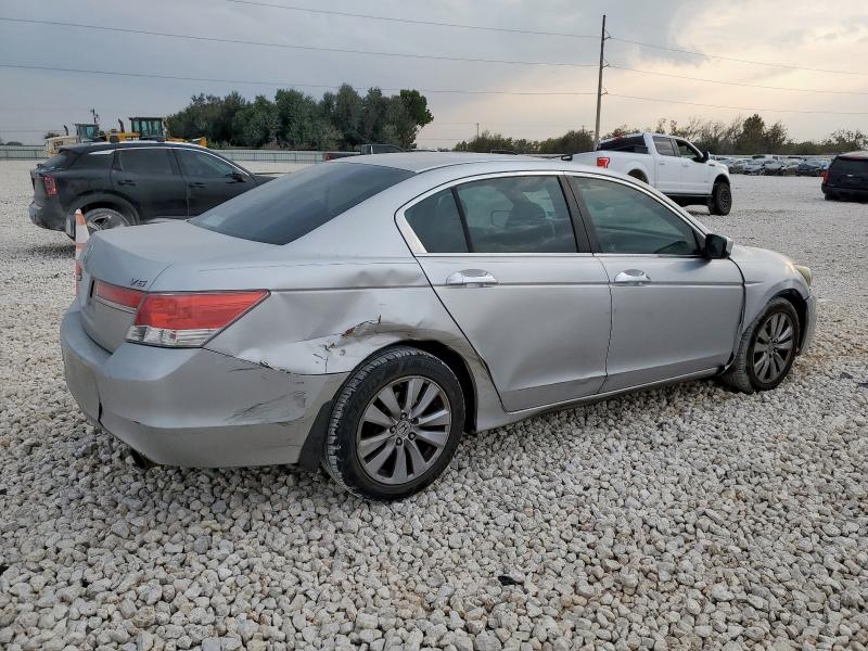 1HGCP3F79BA015836 - 2011 HONDA ACCORD EX 银色 照片 3
