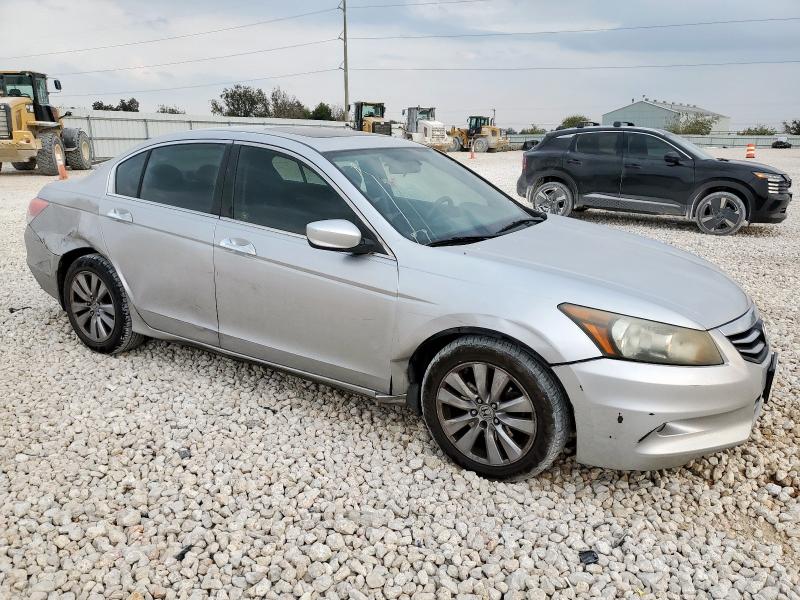 1HGCP3F79BA015836 - 2011 HONDA ACCORD EX 银色 照片 4