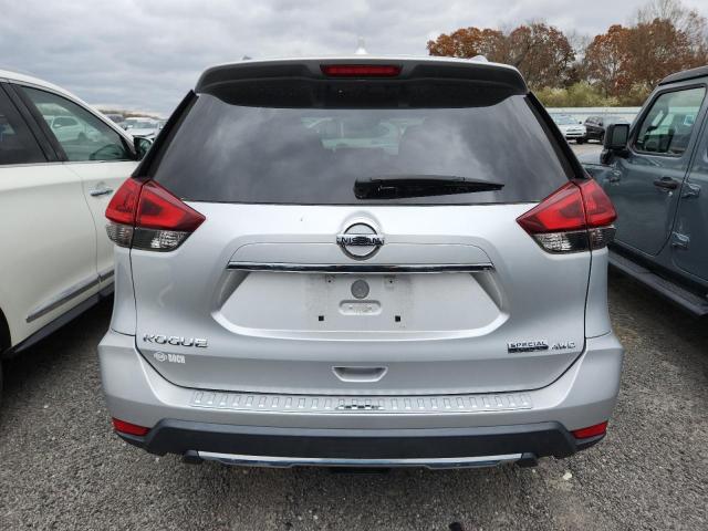 5N1AT2MVXKC786867 - 2019 NISSAN ROGUE S 银色 照片 6