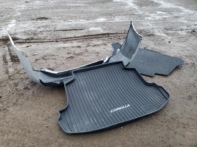 2T1BURHE5JC106551 - 2018 TOYOTA COROLLA L 银色 照片 12