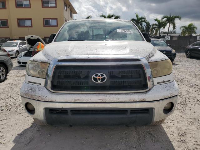 5TFRY5F14DX139879 - 2013 TOYOTA TUNDRA DOUBLE CAB SR5 WHITE photo 5