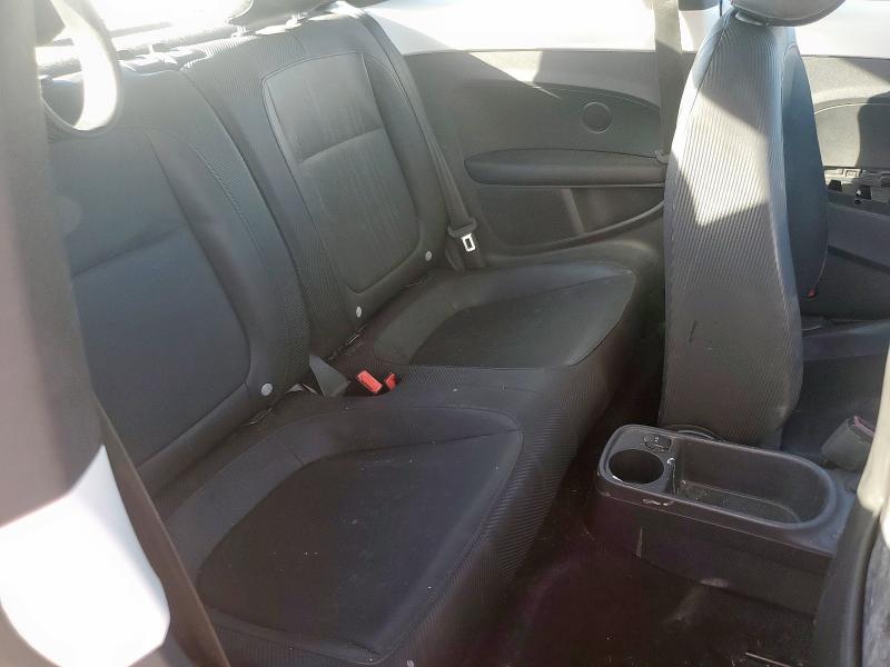 3VWJX7AT1CM659253 - 2012 VOLKSWAGEN BEETLE 白色 照片 10