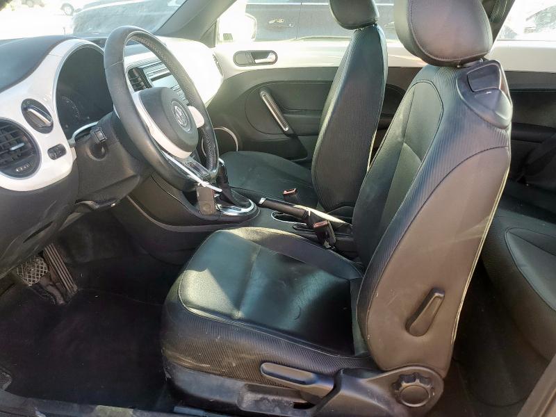 3VWJX7AT1CM659253 - 2012 VOLKSWAGEN BEETLE 白色 照片 7