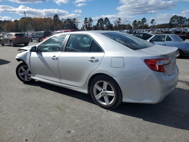 4T1BF1FK6DU261021 - 2013 TOYOTA CAMRY L SILVER photo 2