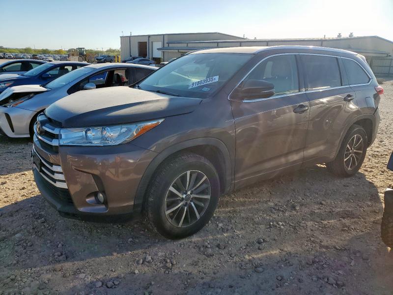 2017 TOYOTA HIGHLANDER SE, 