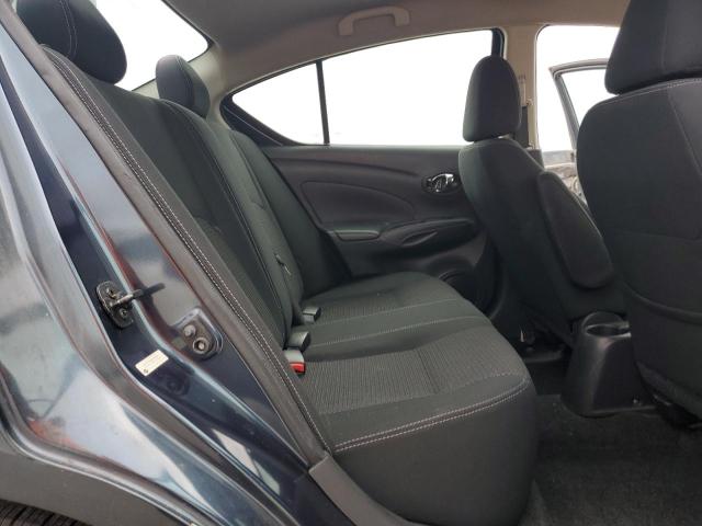 3N1CN7AP8HL890803 - 2017 NISSAN VERSA S ნაცრისფერი ფოტო 10