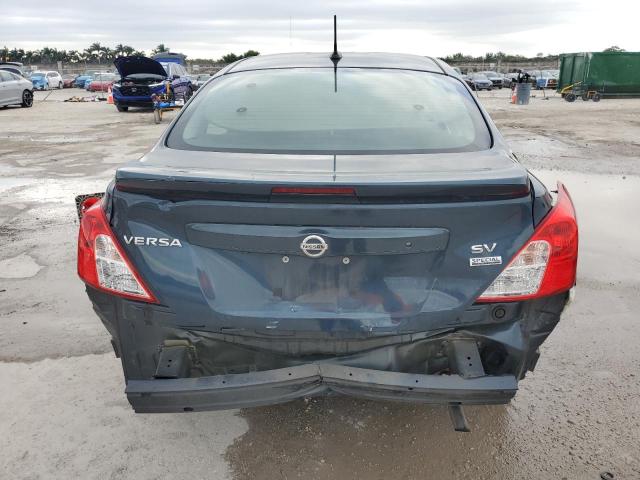 3N1CN7AP8HL890803 - 2017 NISSAN VERSA S ნაცრისფერი ფოტო 6