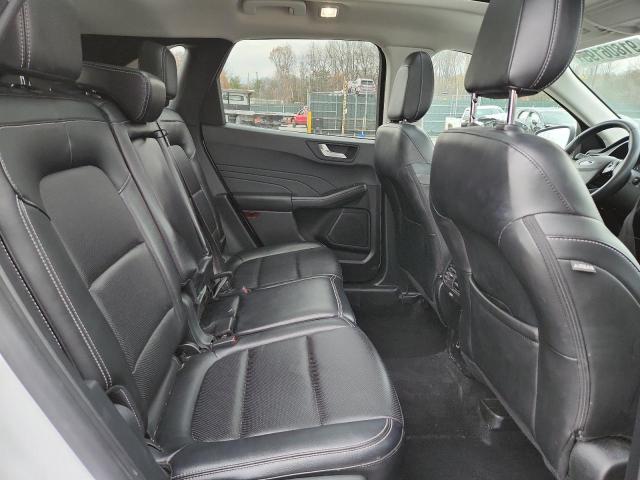 1FMCU9H61NUB14549 - 2022 FORD ESCAPE SEL WHITE photo 11