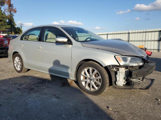 3VWDX7AJ6BM341462 - 2011 VOLKSWAGEN JETTA SE SILVER photo 4