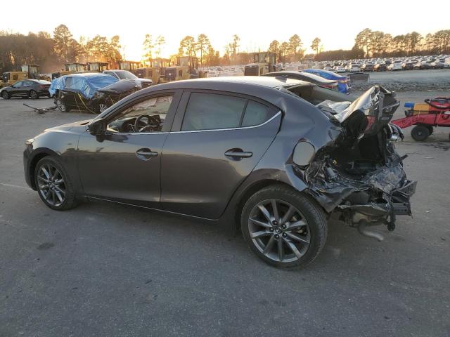 3MZBN1W3XJM272620 - 2018 MAZDA 3 GRAND TOURING ნაცრისფერი ფოტო 2