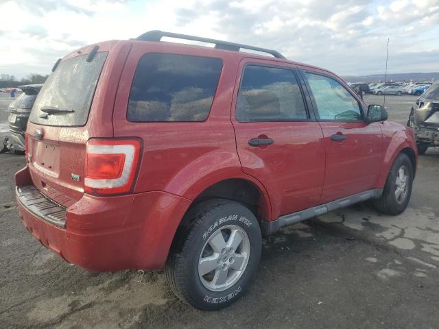 1FMCU9DG0BKB43496 - 2011 FORD ESCAPE XLT წითელი ფოტო 3