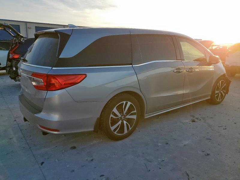 5FNRL6H94JB103767 - 2018 HONDA ODYSSEY ELITE Күміс фото 3