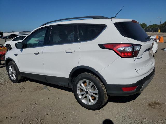 1FMCU0GD0JUC41055 - 2018 FORD ESCAPE SE თეთრი ფოტო 2
