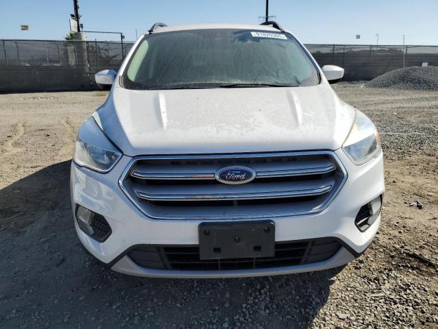 1FMCU0GD0JUC41055 - 2018 FORD ESCAPE SE თეთრი ფოტო 5