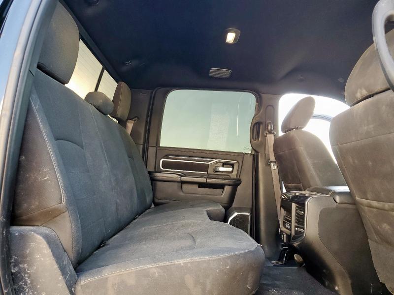 3C6UR5FL3MG658281 - 2021 RAM 2500 LARAMIE შავი ფოტო 10